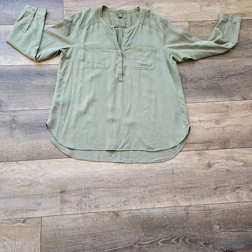 Eddie Bower shirt: Size: XL